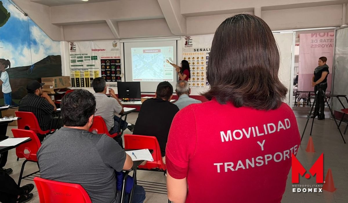 Capacitan a chóferes de transporte público en Ecatepec