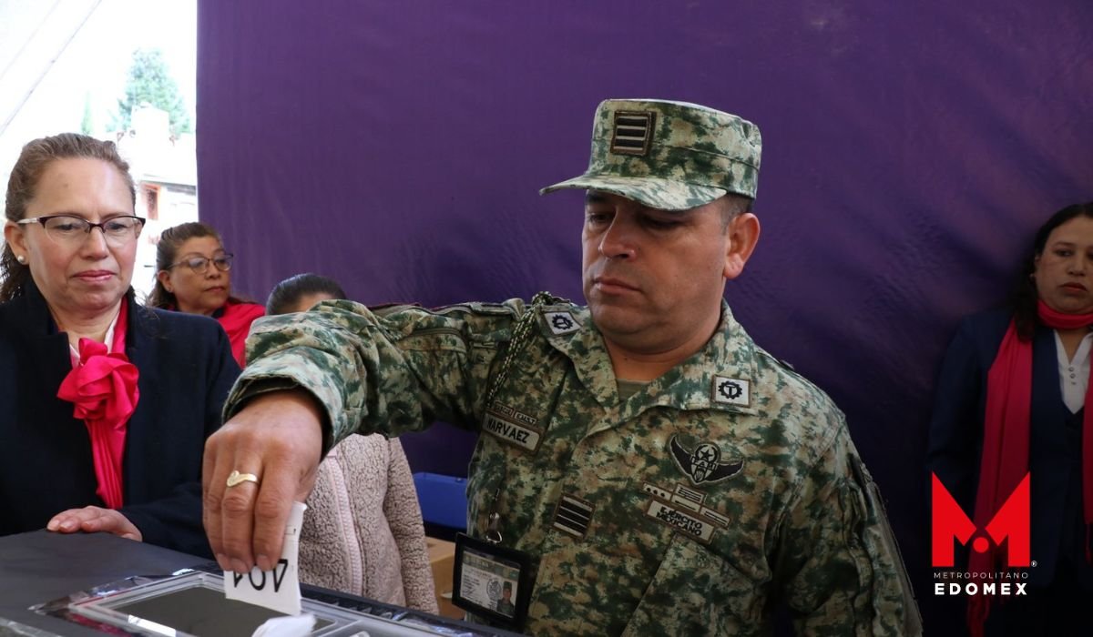 Jóvenes de Huixquilucan participan en sorteo de servicio militar