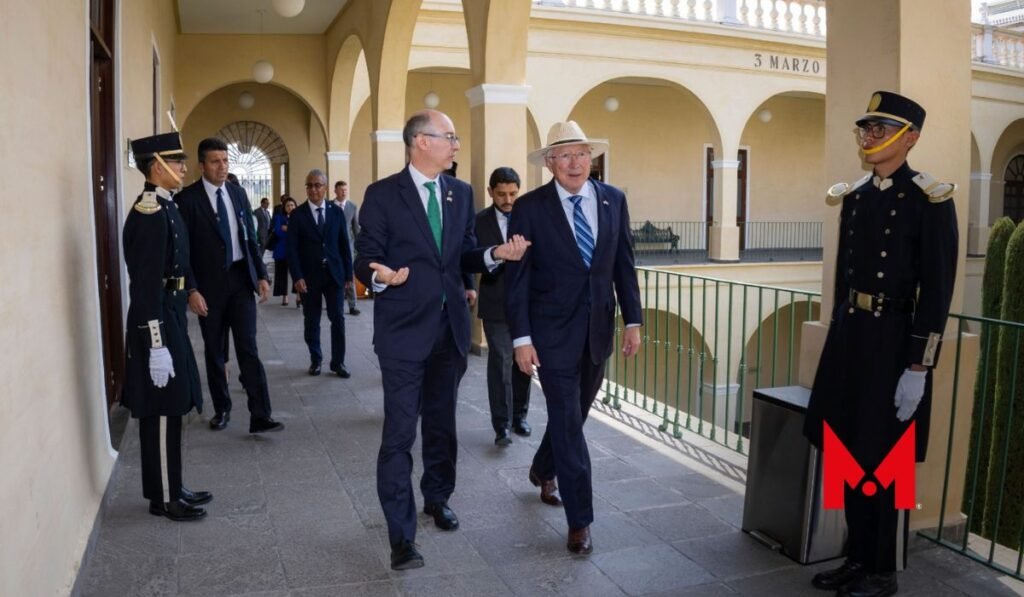 Ken Salazar, embajador de EE. UU. en México, visita la UAEMéx