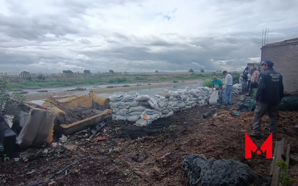 Se desborda Río La Compañía en Chimalhuacán