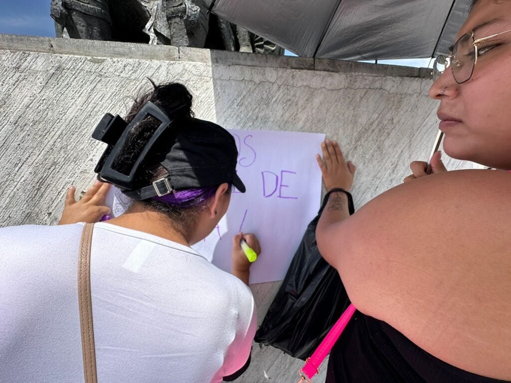 Protestan por transfeminicidio de Yareth en Neza
